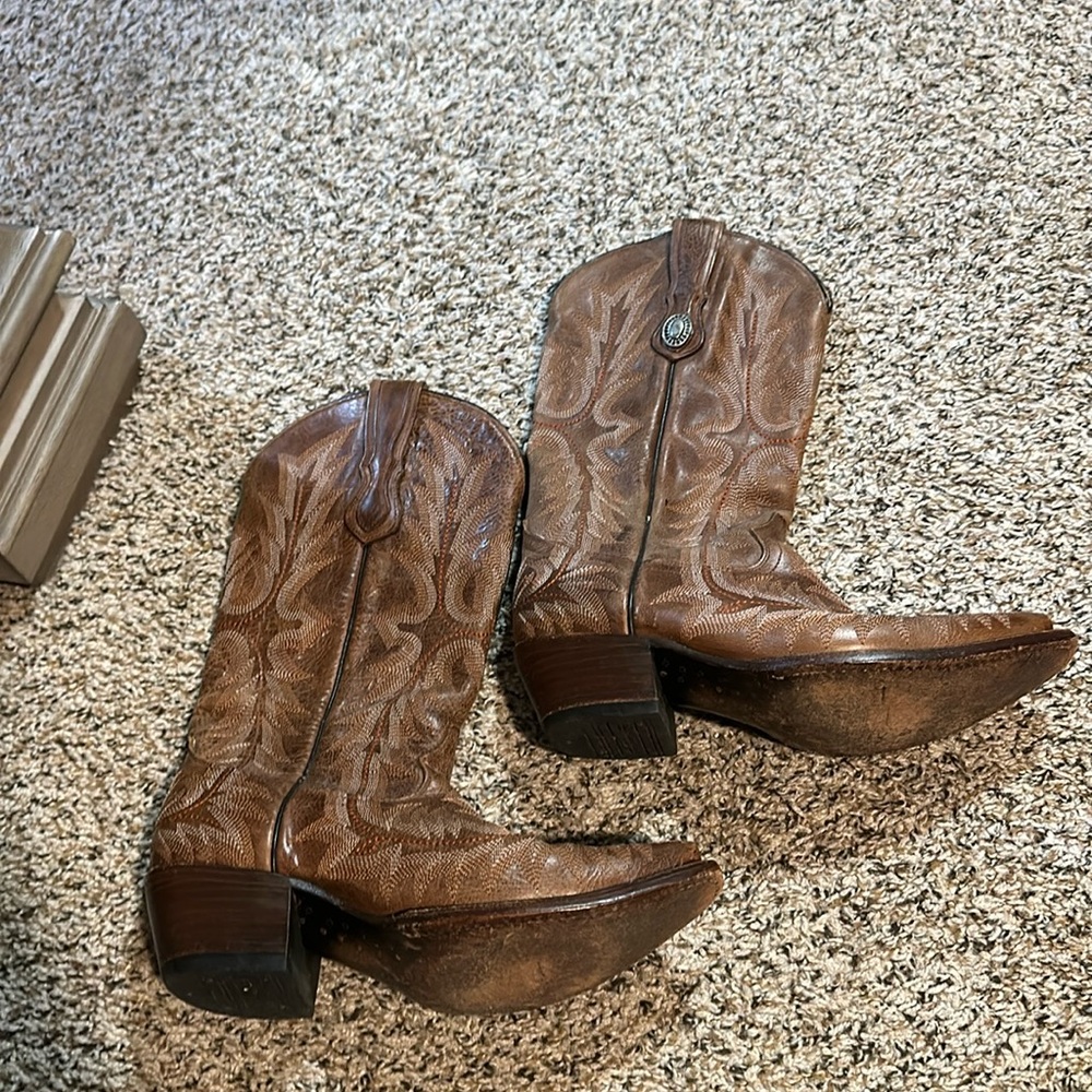 corral boots size 7
